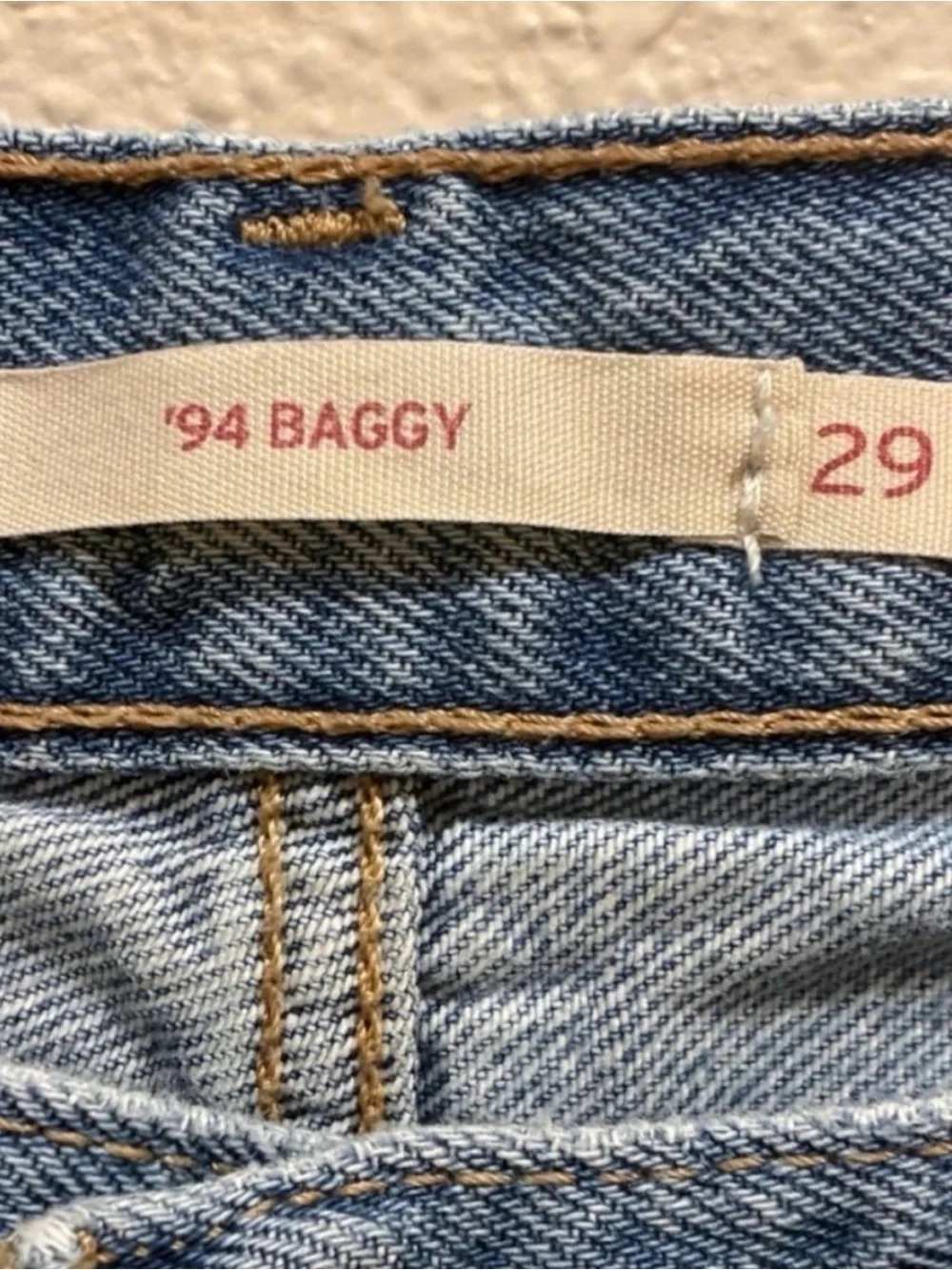 Levi's '94 Baggy Straight Leg Jeans size 29 Mid Distressed Deconstructed
